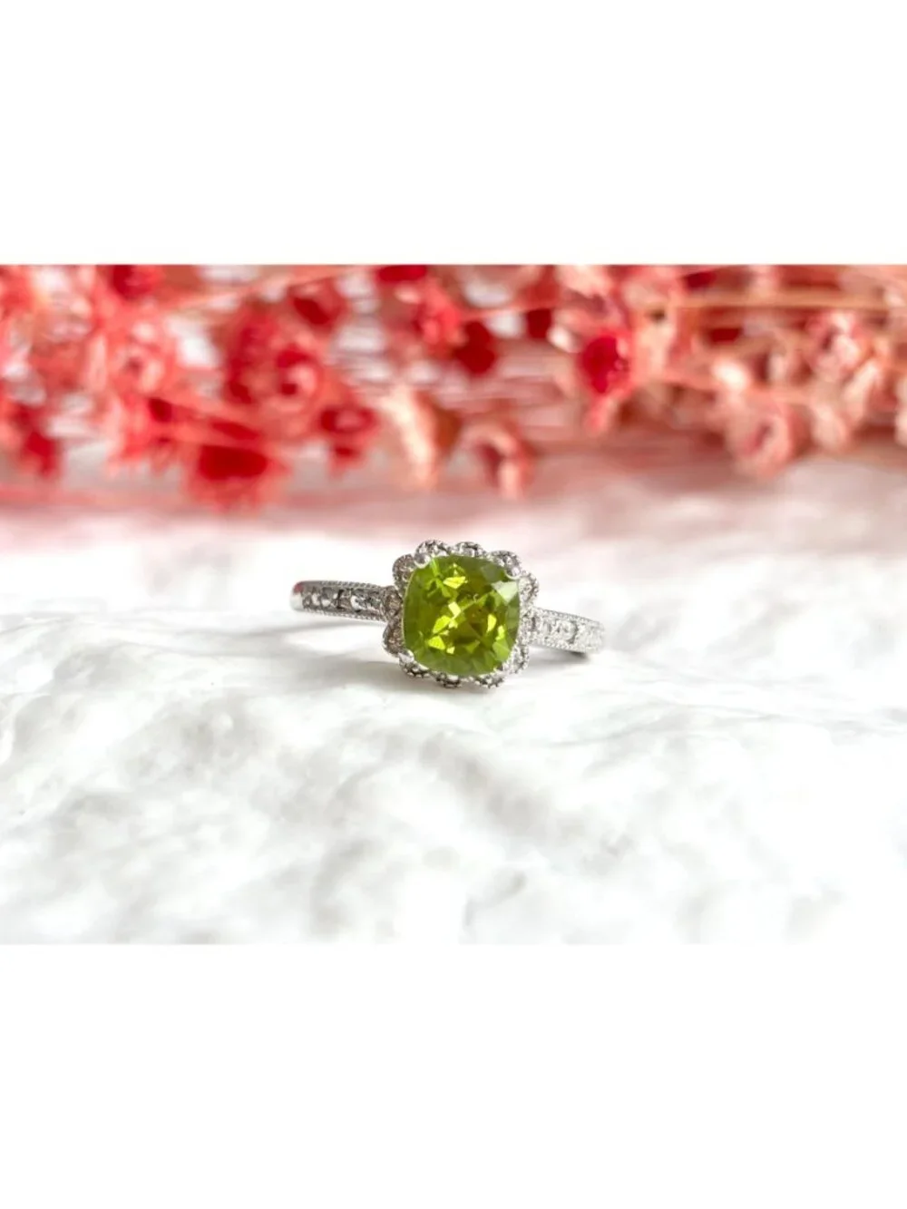 Scalloped Frame Peridot Gemstone Sterling Silver 925 Vintage Ring - sz 7.5